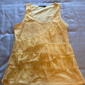 Sleeveless shirt